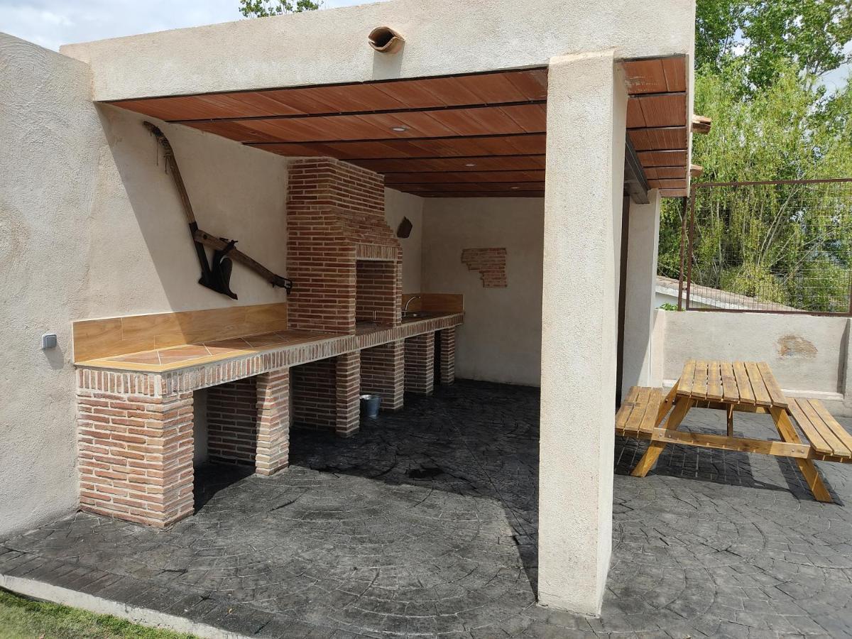 Casa Rural Mirando A Gredos Cadalso de los Vidrios 外观 照片