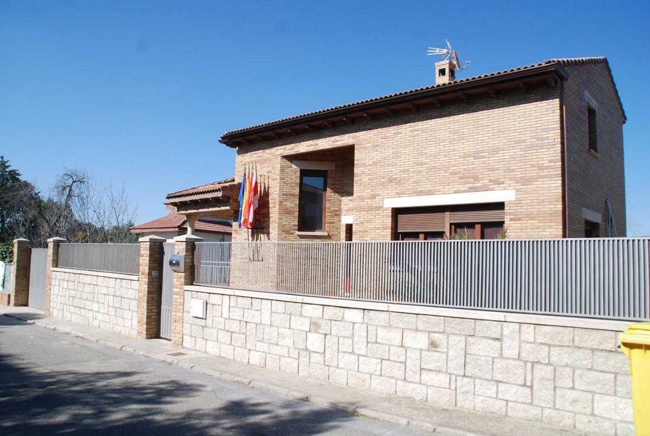 Casa Rural Mirando A Gredos Cadalso de los Vidrios 外观 照片